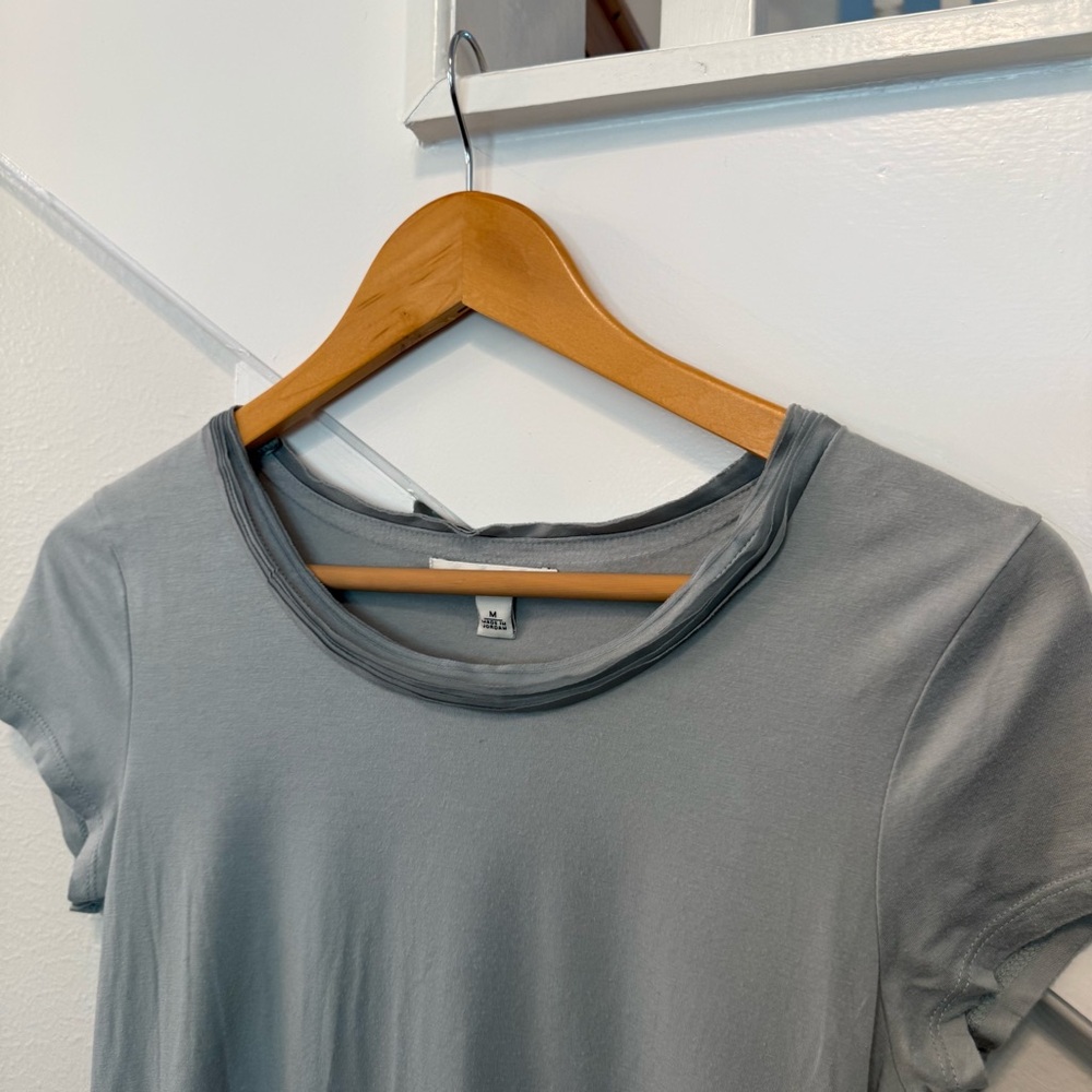 Banana Republic Blue Gray Blue Women's Top size M - Picture 2 of 5